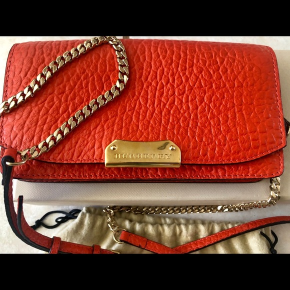 Small Gold Chain Cross Carry Burberry NEW.| Luxury|Designer - Picture 5 of 6